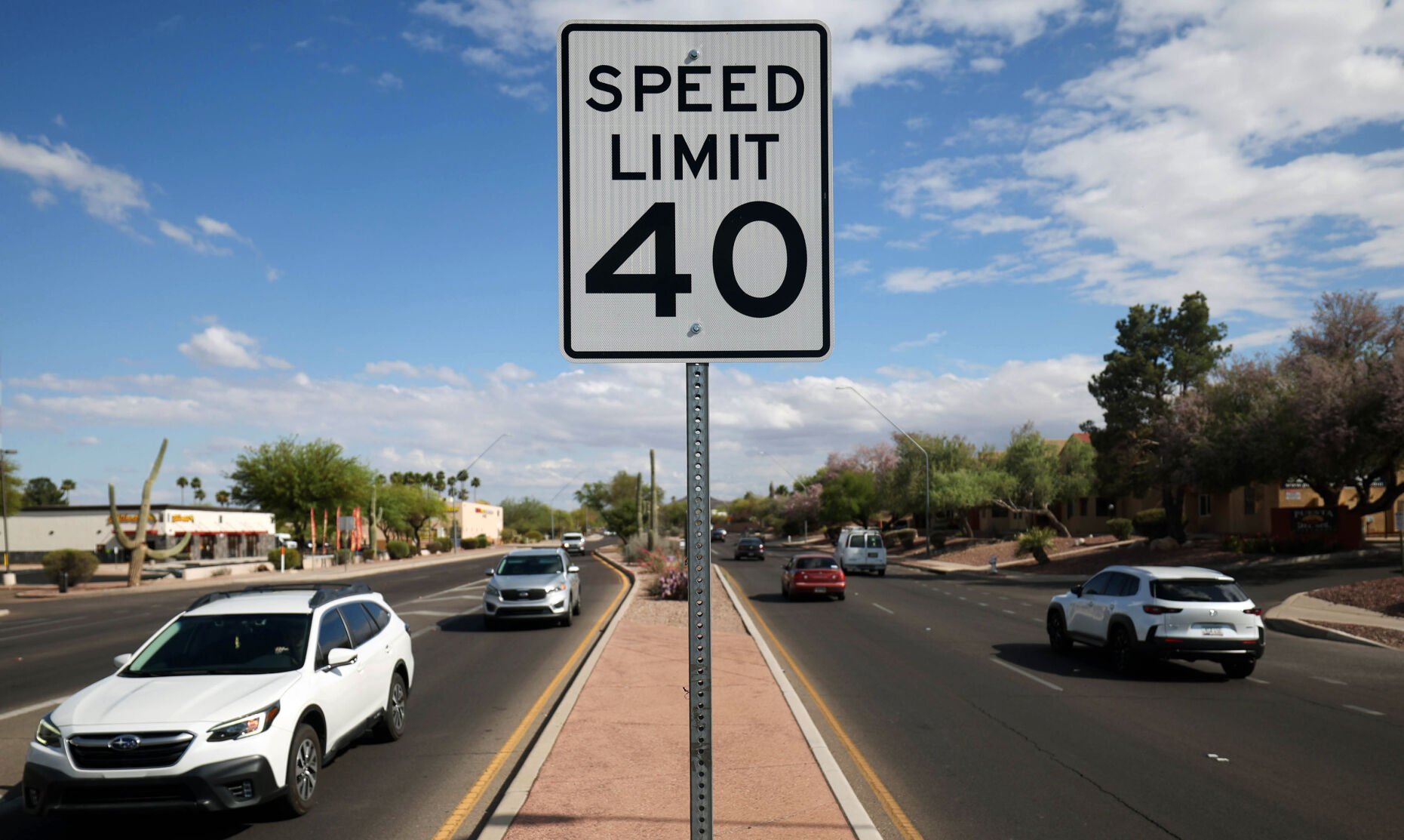 Speed limits dropped along several ÃÛèÖÖ±²¥ streets